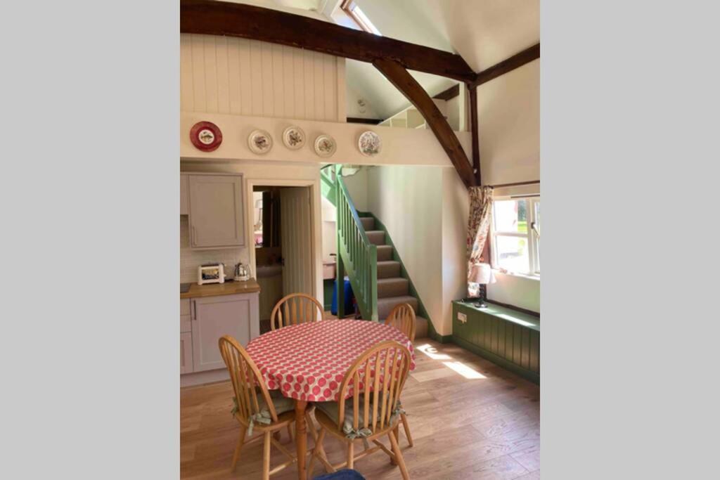 Gorgeous Comfortable Barn With Huge Private Orchard In Quiet Suffolk Location Depden ภายนอก รูปภาพ
